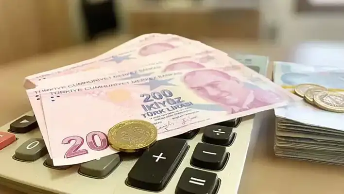 Çalışan emeklilere 5 bin lira ikramiye Resmi Gazete'de