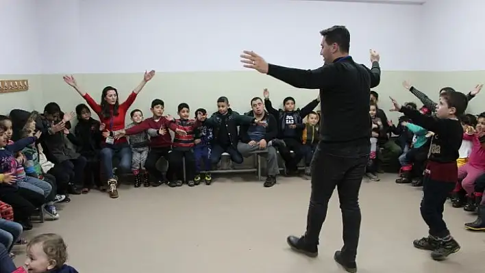 Depremzede çocuklar için özel programlar uygulanıyor