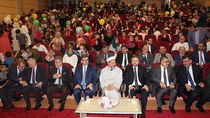 Diyanet İşler Başkanı Erbaş: '200 bine yakın hocamızla seferber olmuş durumdayız'