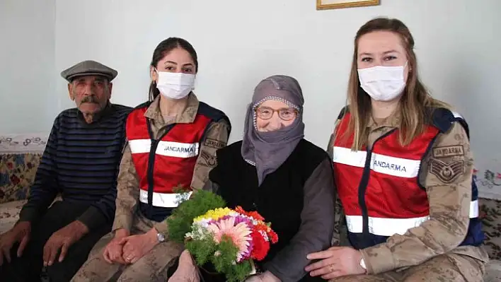 Dosta güven düşmana korku salan jandarma ekiplerinden anlamlı proje