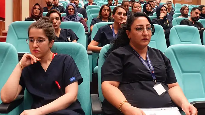 Dr. Yavuz'dan 'Öfke Kontrolü ve Tükenmişlik' konulu eğitim