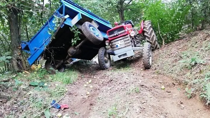 Düzce'de tarım işçilerini taşıyan traktör devrildi: 4 yaralı