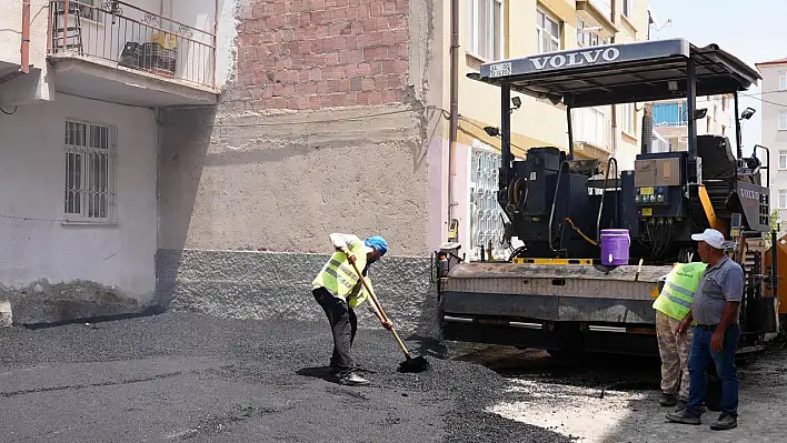 Elazığ adeta şantiye alanına döndü yol yenileme seferberliği sürüyor