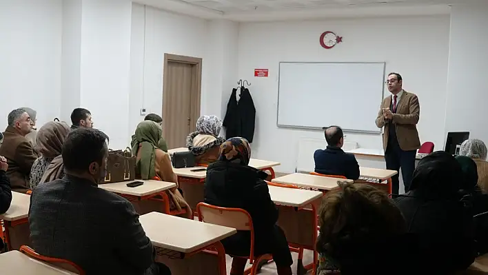 Elazığ Belediyesi 3. Yazarlık Atölyesi başladı