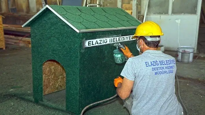 Elazığ Belediyesi Atölyelerinde Üretim Sürüyor