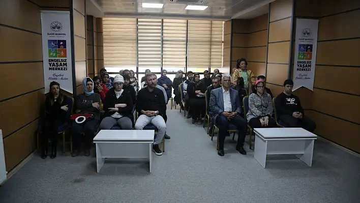 Elazığ Belediyesi, dil ve konuşma becerileri semineri düzenledi