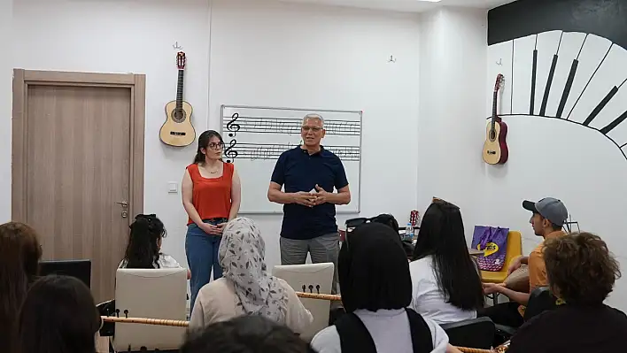 Elazığ Belediyesi'nden 10 branşta ücretsiz musiki kursu