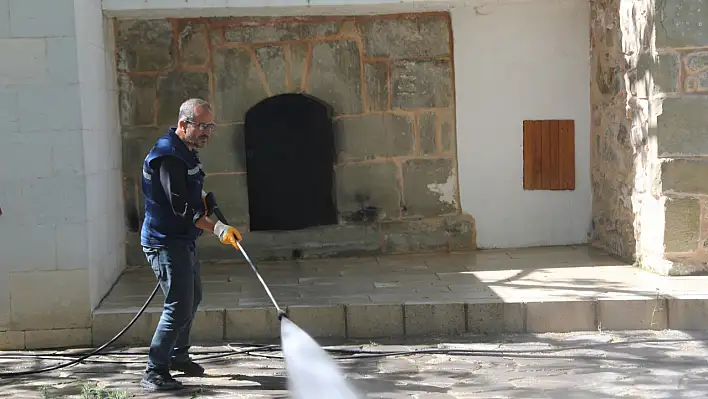 Elazığ Belediyesi'nden yoğun bayram mesaisi