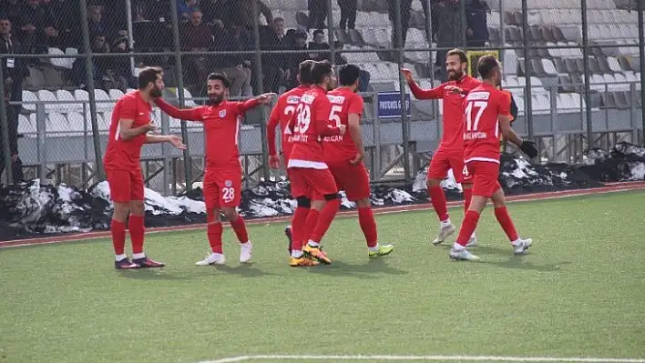 Elazığ Belediyespor'dan 10 imza