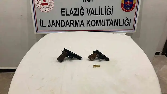 Elazığ'da 2 adet ruhsatsız tabanca ele geçirildi