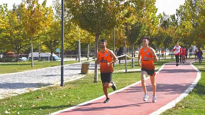 Elazığ'da 29 Ekim Cumhuriyet Koşusu yapıldı