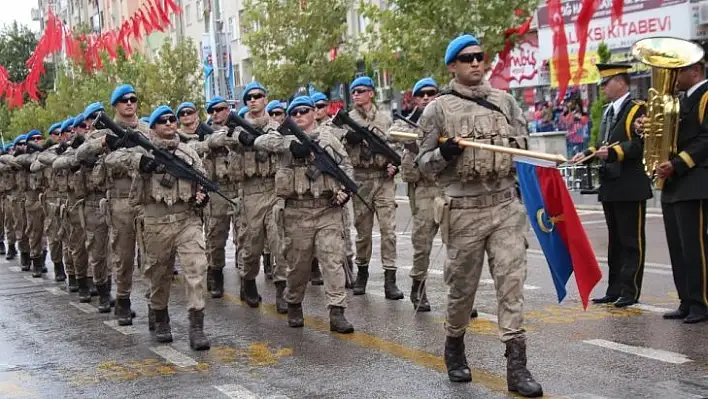 Elazığ'da 30 Ağustos Zafer Bayramı coşkuyla kutlandı