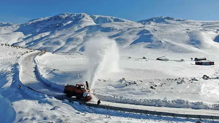 Elazığ'da 72 köy yolu ulaşıma kapandı