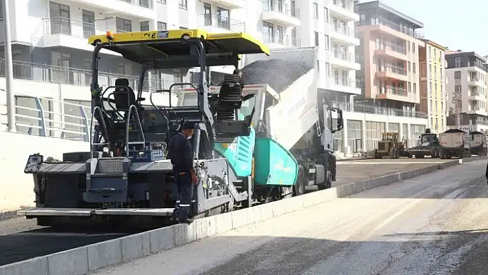 Elazığ'da Ali Rıza Septioğlu Bulvarı'ndaki yol çalışmaları tamamlandı