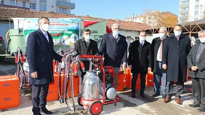 Elazığ'da besicilere makine ekipman desteği