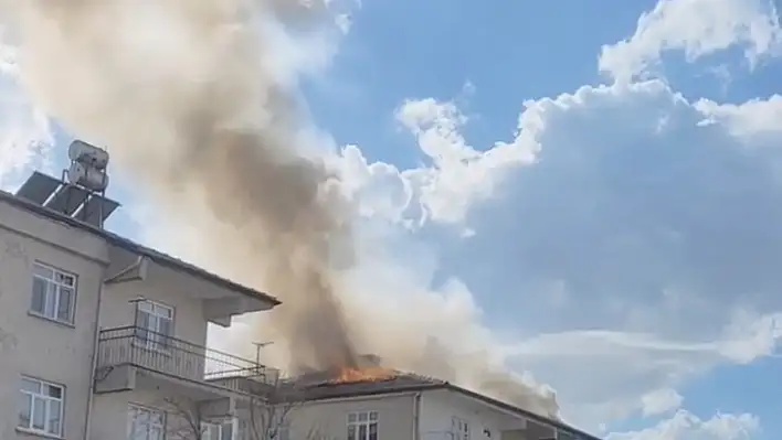 Elazığ'da çatı yangını korkuttu