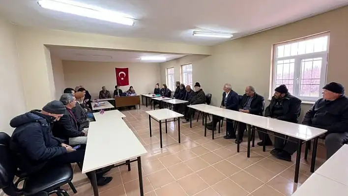 Elazığ'da çiftçilere 'tarımda tasarruflu su kullanma' eğitimi verildi