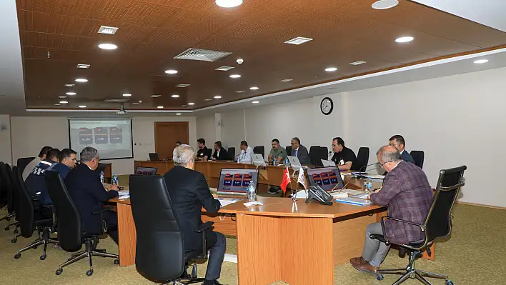 Elazığ'da deprem konulu toplantı gerçekleştirildi