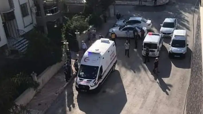 Elazığ'da Doktor Kendini Vurdu