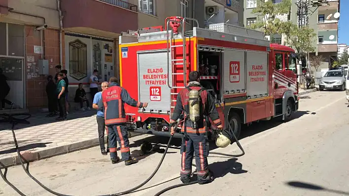 Elazığ'da ikametgah yangını