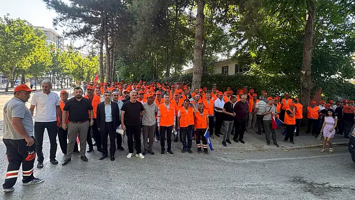 Elazığ'da işçiler eylem sürecini başlattı
