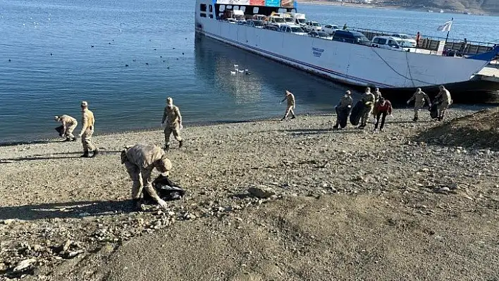 Elazığ'da jandarmadan çevre duyarlılığı