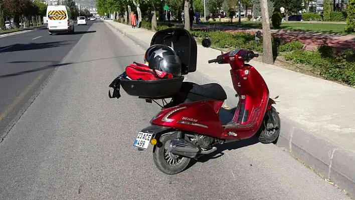 Elazığ'da kadın sürücü motosiklet ile yayaya çarptı: 2 yaralı