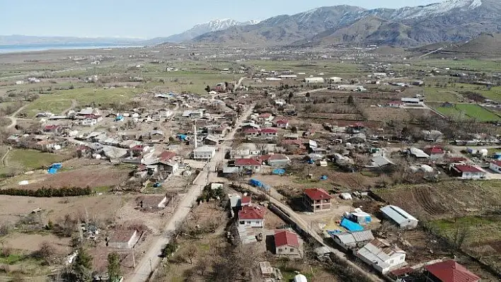 Elazığ'da karantinaya alınan mahalle havadan görüntülendi