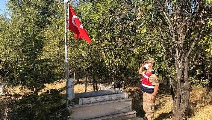 Elazığ'da Mehmetçik'ten şehitlik hassasiyeti