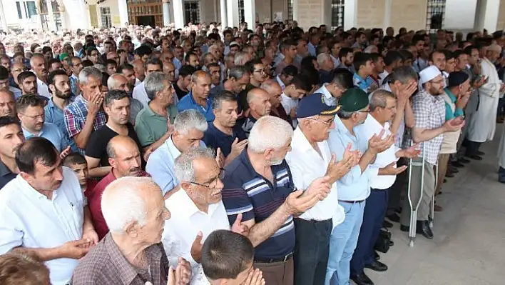 Elazığ'da Mursi için gıyabi cenaze namazı