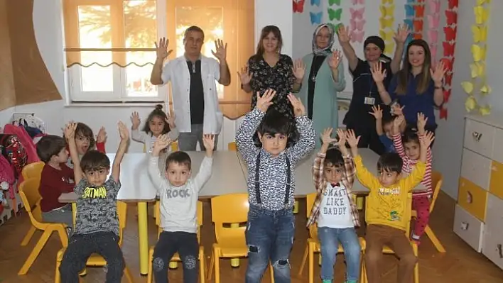 Elazığ'da öğrencilere el yıkamanın önemi anlatıldı