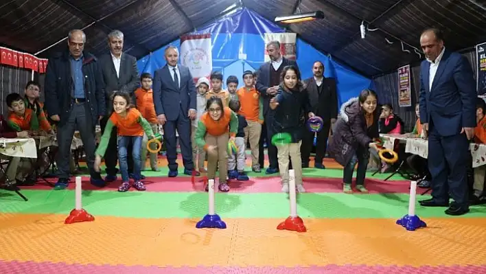 Elazığ'da öğrencilerin sosyal anlamda desteklenmesi için etkinlik çadırı