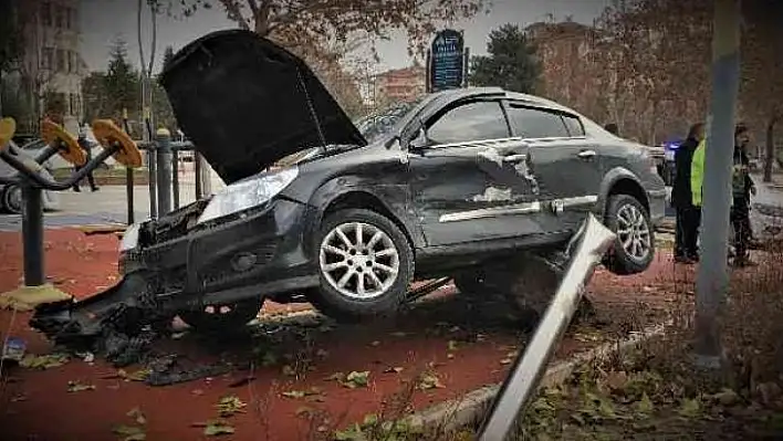 Elazığ'da trafik kazası: 3 yaralı