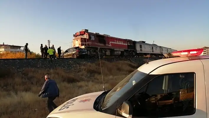 Tren kazasında yaralanan 2 kişi hayatını kaybetti