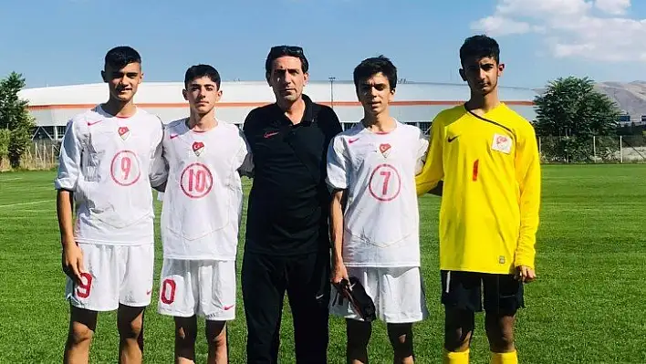 Elazığ'dan 6 futbolcu 15 yaş altı milli takım bölge seçmelerine katıldı