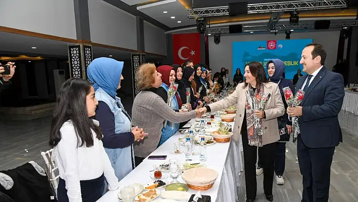 Elazığ'dan Mersin'e 'Huzur Ve Kardeşlik Buluşması'