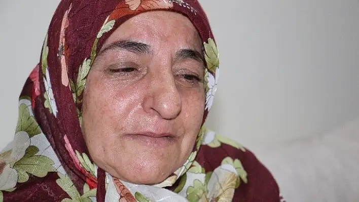 Elazığ depreminde kızını kaybeden anne: 'Onların acısı benim acımdır'