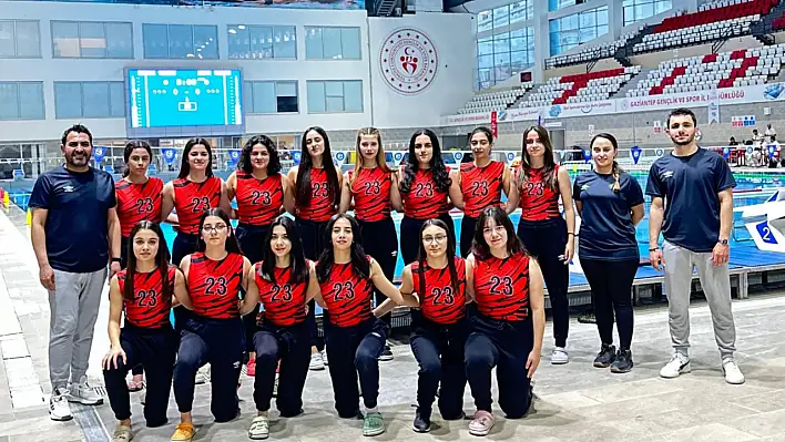 Elazığ Gençlik Spor Kulübü Sutopu Takımı gurubunda ikinci