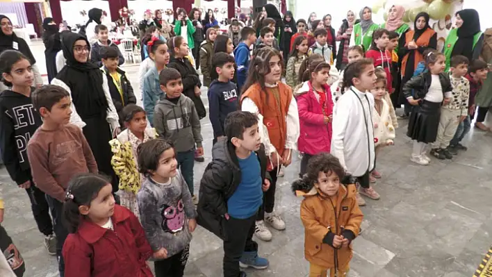 Elazığ İHH, çocuklar için iftar düzenledi 