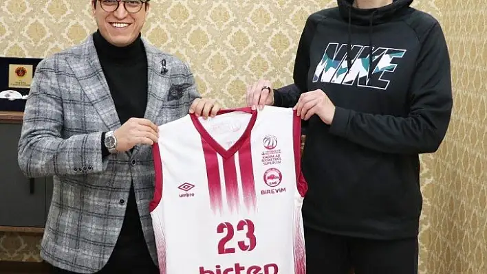 Elazığ İl Özel İdare, Kristine Vitola'yı transfer etti