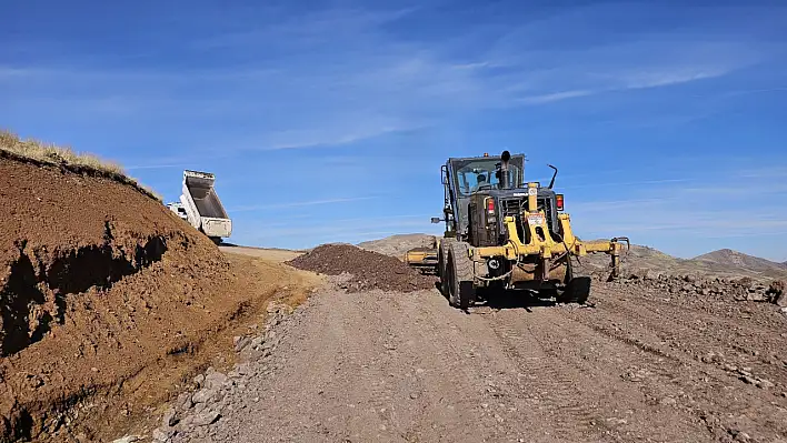 Elazığ İl Özel İdaresi Kırsal Yollar İçin Seferber Oldu