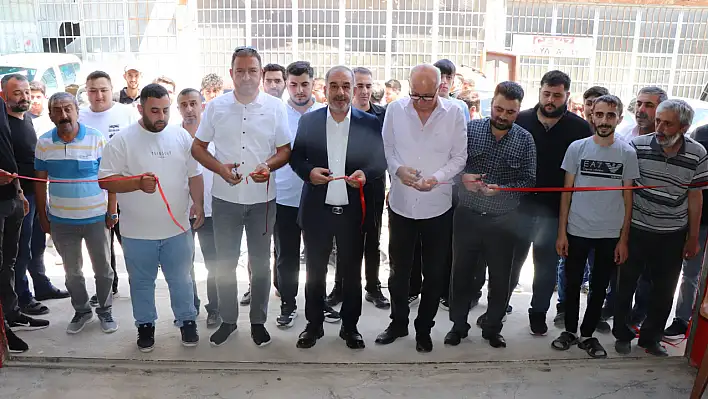 Elazığ Oto Sanayi Sitesi'nde yeni bir işletme açıldı