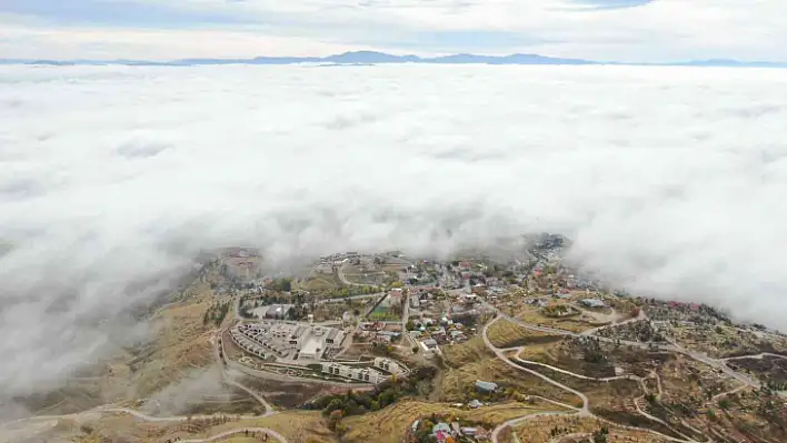 Elazığ sis denizinde kayboldu, ortaya kartpostallık görüntüler çıktı