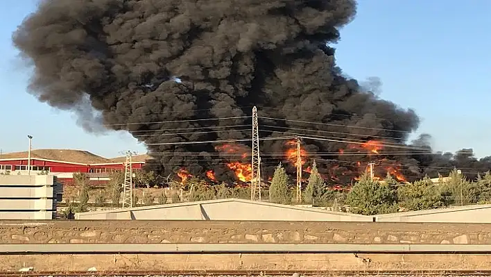 Elazığ'da fabrika yangını