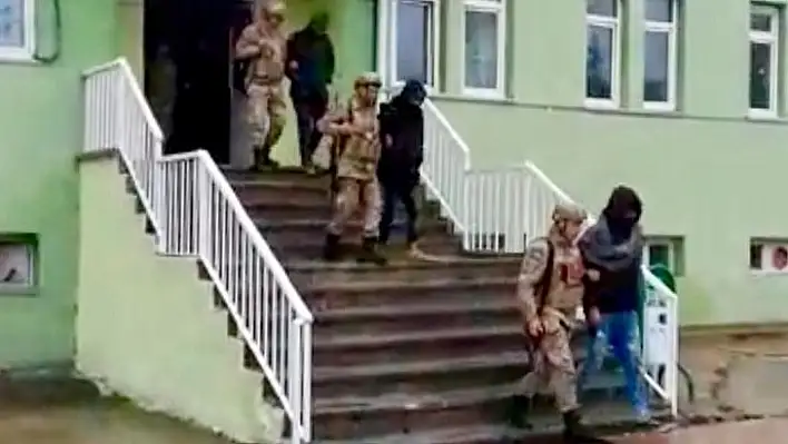 Elazığ'da kaçak göçmen operasyonu