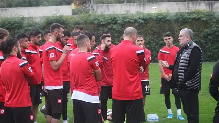 Elazığspor'da Antalya kampı başladı