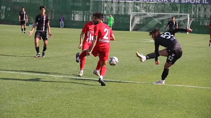 Elazığspor, Karaman Belediyespor karşısında