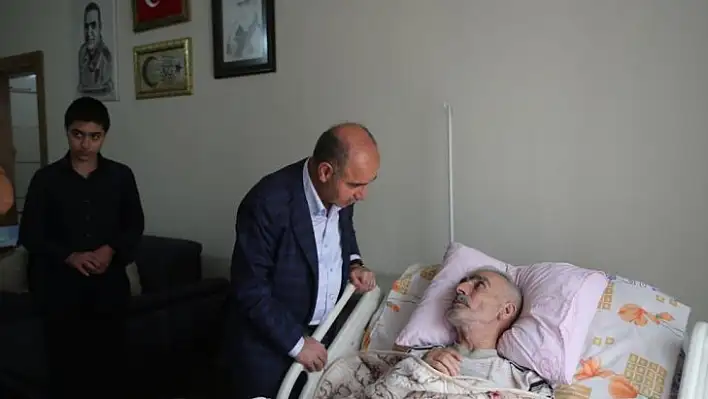 Emniyet Genel Müdürü Aktaş'tan kahraman şehit Fethi Sekin'in babasına ziyaret