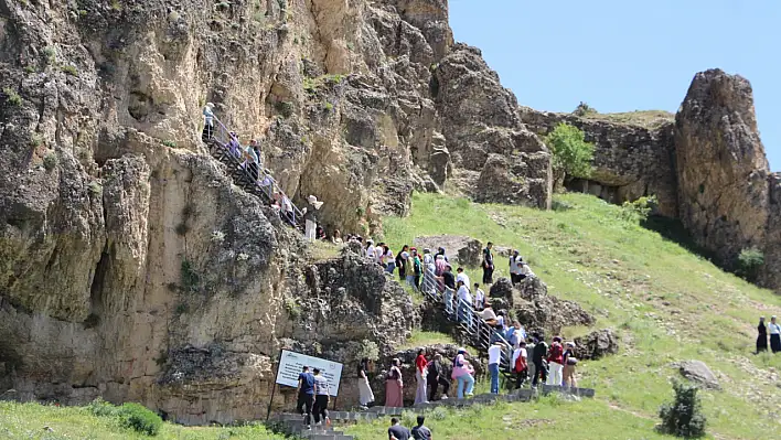 Fırat Üniversitesi'nden 50. yıla özel trenle Palu gezisi