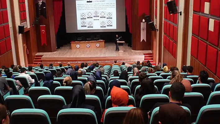 FÜ Hastanesi'nde Tehlikeli Madde, Tıbbi Atık Yönetimi konulu eğitim